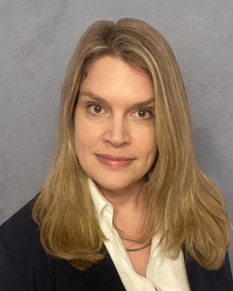 Shannon walsh headshot