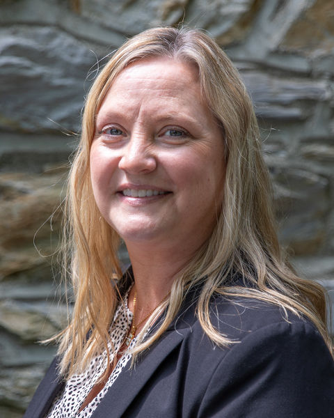 Headshot of Christine Anderton