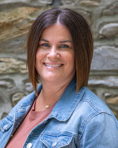 headshot of Colleen Bohn