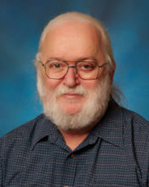 Daniel Litvin headshot