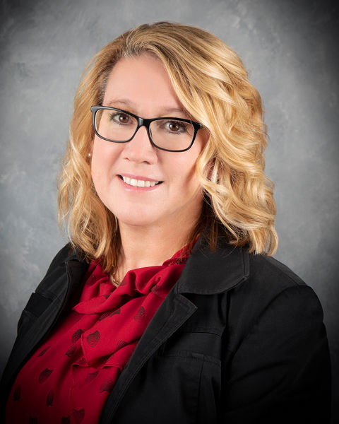 headshot of Jennifer Murray