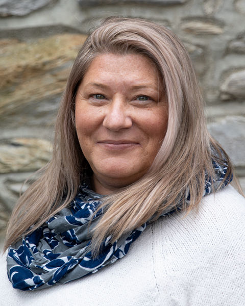 Laura Harak headshot