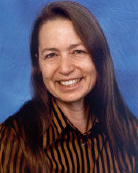 Sandy Feinstein Headshot