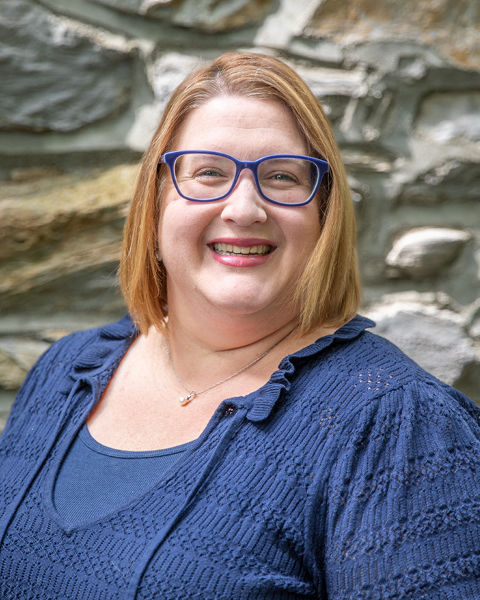 headshot of susan manwiller