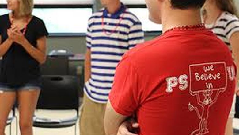 Students preview college life through New Student Orientation