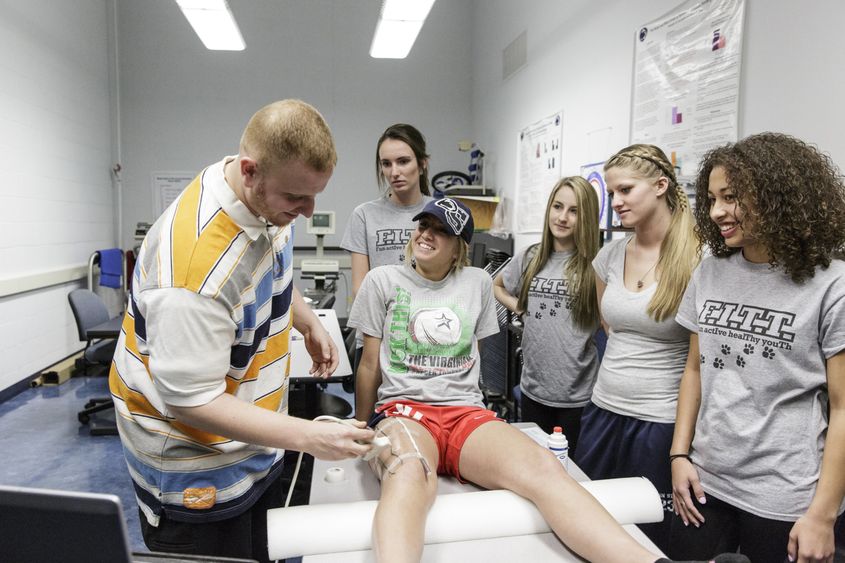 students in kinesiology class