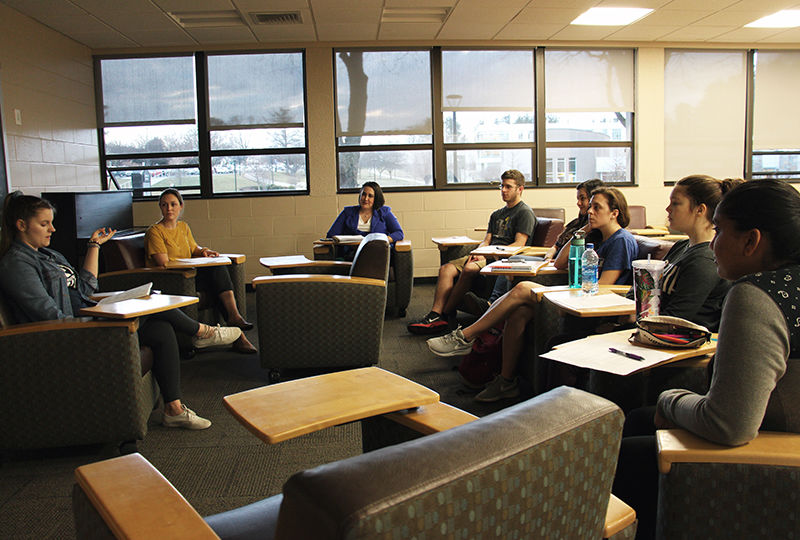 Alternative Spring Break Takes Students to Puerto Rico The students who will travel to Puerto Rico meet on campus to prepare.